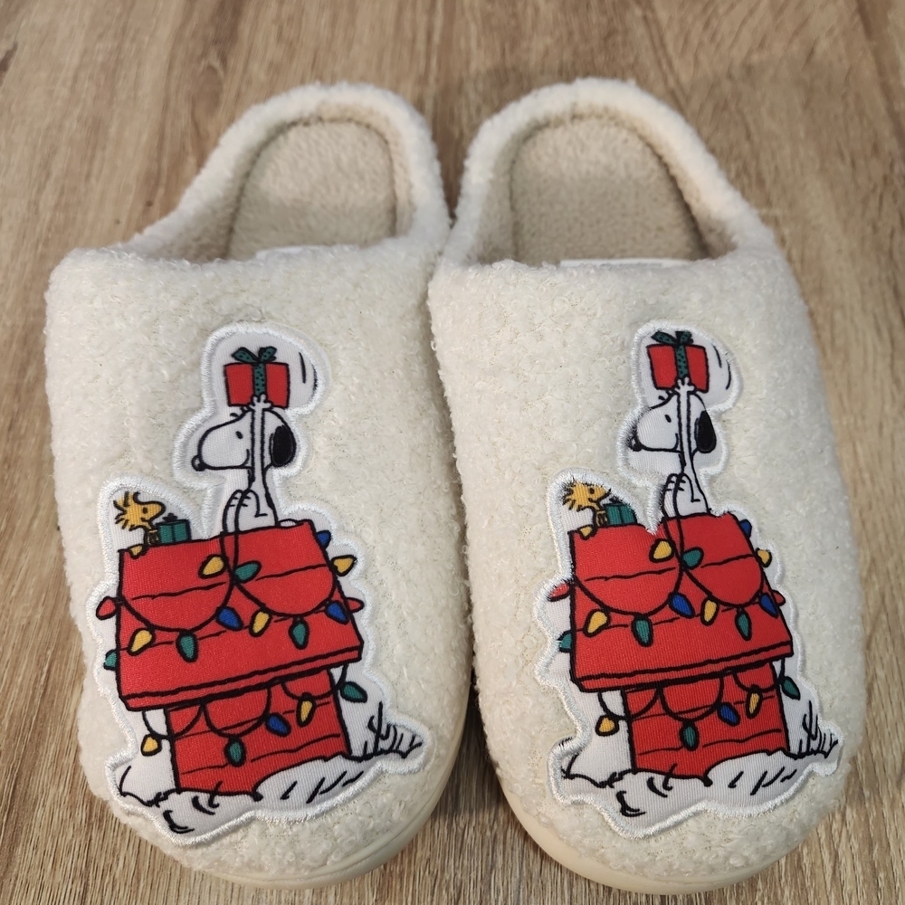 Peanuts Cream Snoopy Slippers
